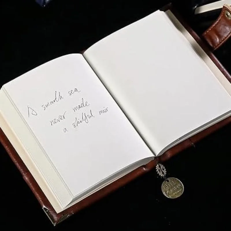 Bild 3 — Steampunk PU Notebook