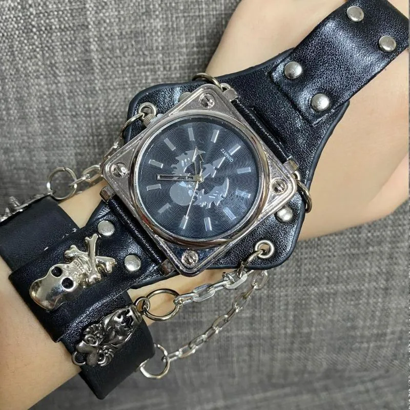 Bild 2 — Gotisk Steampunk Armbandsklocka