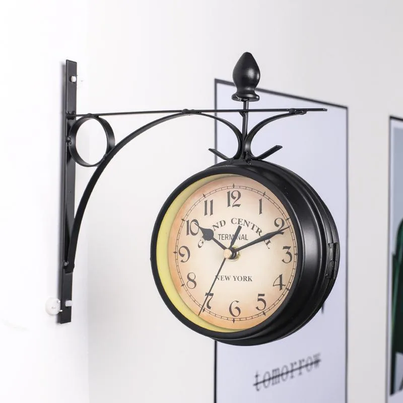 Bild 5 — Steampunk Station Stil klocka