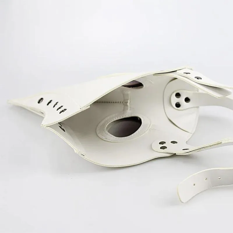 Bild 3 — Vit Pestläkarmask